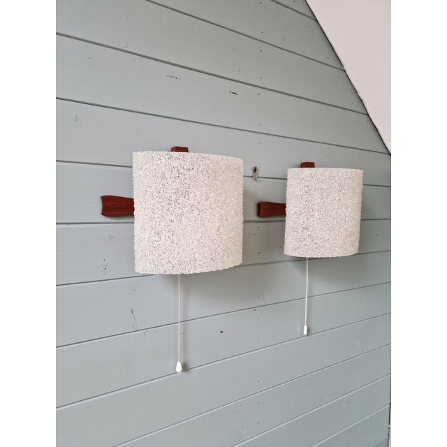Tan Scandinavian Wall Sconces in Teak and Granular Plastic Resin, 1960s, Set of 2 For Sale - Image 8 of 17