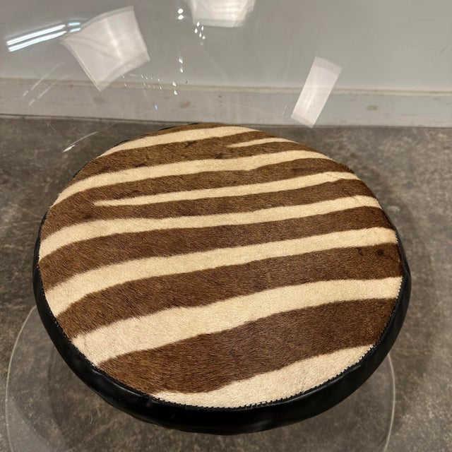 1960 Erwine & Estelle Laverne Buttercup Molded Lucite Chair From Invisible Group For Sale In Cleveland - Image 6 of 11