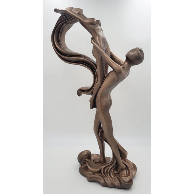 Paint Rare Jaru California HMG 27.5" Modernist Man Lifting Woman Sculpture 1985 For Sale - Image 7 of 14