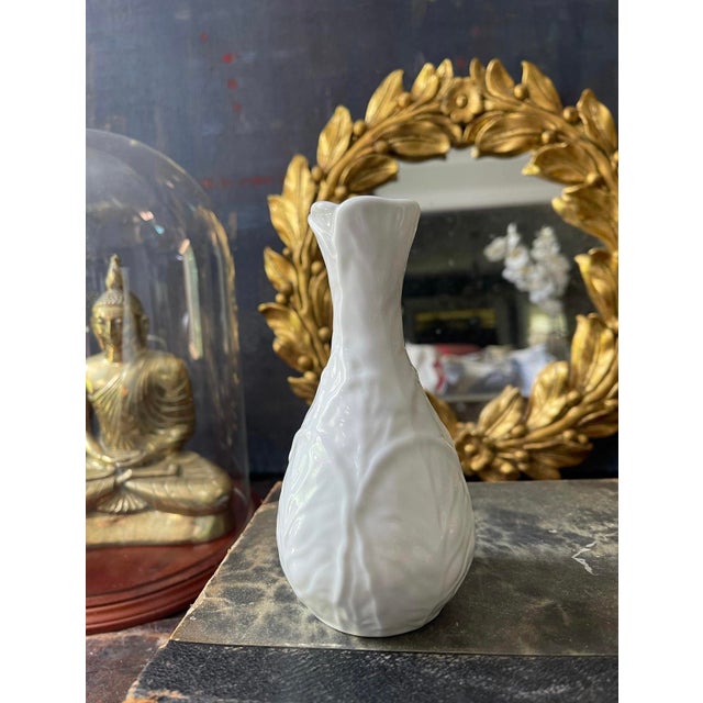 Abstract Cabbage Leaf Pattern Bone White China 5.5” Coalport Vase Single Stem Bud Vase For Sale - Image 3 of 7