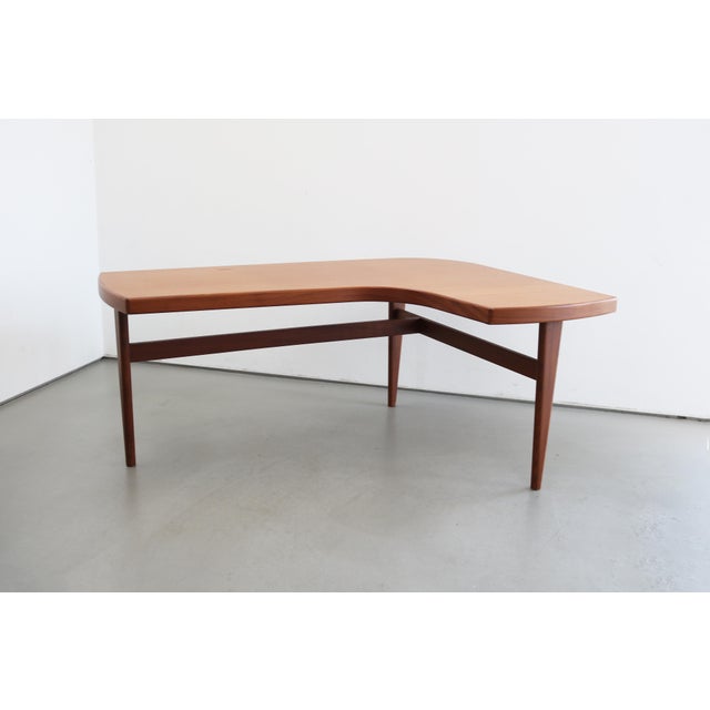 Mid-Century Modern Large Boomerang Coffee Table in Teak, Denmark, 1960s For Sale - Image 3 of 12