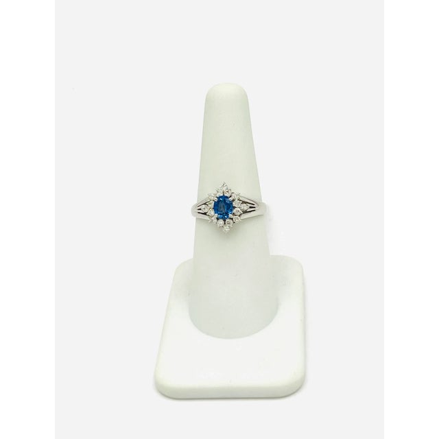 Blue Sapphire Oval and White Diamond Ring in Platinum Size 6.5 For Sale - Image 4 of 7