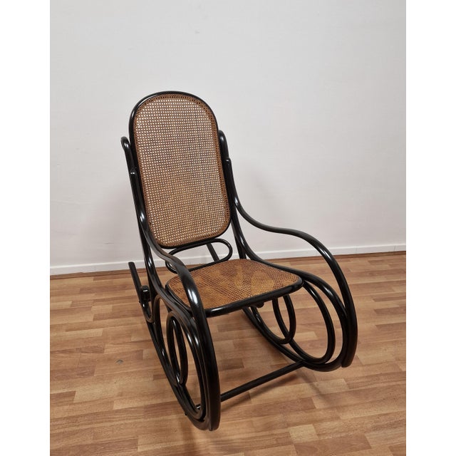Antique Bentwood Rocking Chair from Thonet, 1890s For Sale - Image 5 of 12