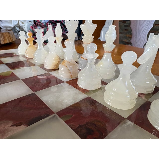 Vintage Mexican Banded Onyx & White Calcite Hand-Carved Chess Set, 1960s–70s For Sale - Image 15 of 18