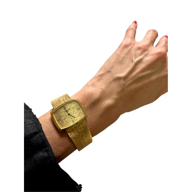 Contemporary Patek Phillipe 18 Karat Yellow Gold Textured Gold Vintage Estate Watch For Sale - Image 3 of 17