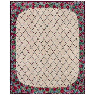 Doris Leslie Blau American Hooked Vintage Floral Cream Beige - Hand-Knotted Rug For Sale