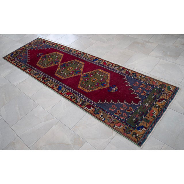 1960s Hand-Knotted Turkish Rug Runner. Tribal Short Runner Rug 3′ × 9′8″ For Sale - Image 10 of 16