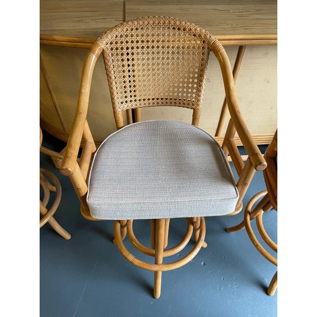 Tan Mid 20th Century Vintage Mid-Century Modern Bamboo and Grasscloth Bar and 4 Bar Stools - Set of 6 For Sale - Image 8 of 12