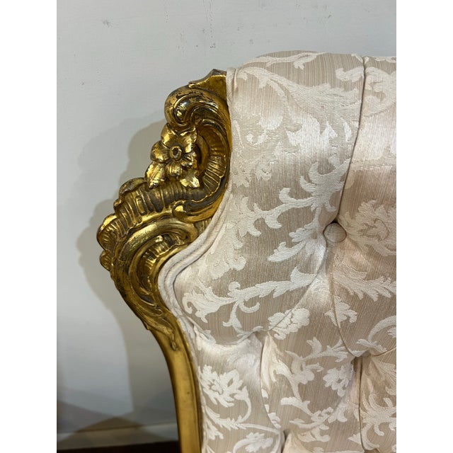 Victorian Early 20th Century French Louis XV Style Pair of Gilded Gold Creme Tufted Chairs For Sale - Image 3 of 12