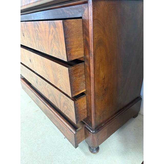 19thC Louis Philippe Flame Mahogany Commode With Gray Marble Top and Bun Feet For Sale - Image 4 of 9