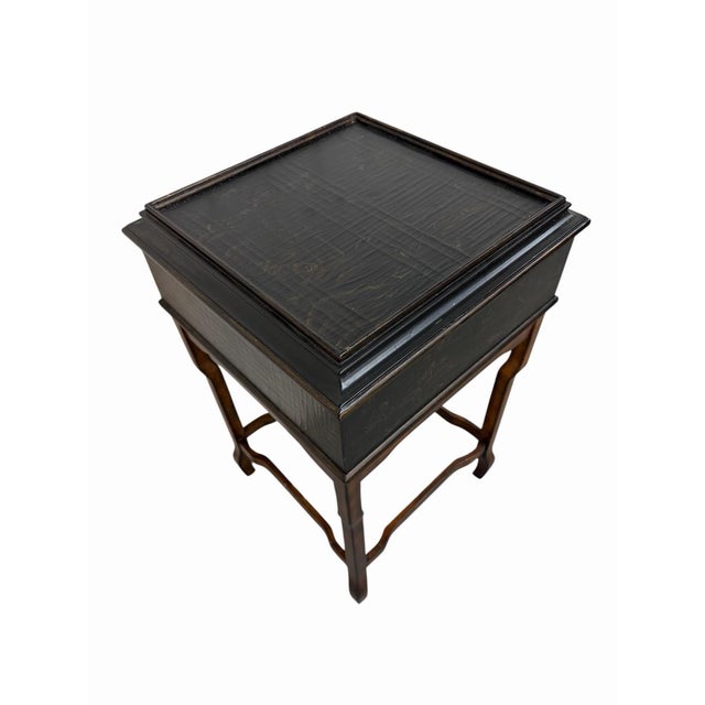Ethan Allen Ethan Allen Chinoiserie Box on Stand Flip Top Side Table #13-9235 For Sale - Image 4 of 8