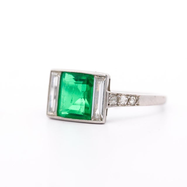 Art Deco 1.58 Carat No Oil Colombian Emerald & Diamond 3 Stone Platinum Ring For Sale - Image 10 of 15