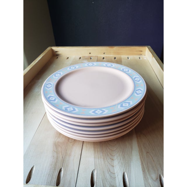 This vintage dinnerware dinner plate set in Treasure Craft's Southwest pattern design are characterized by an earthy...