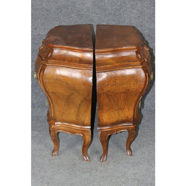 Wood Pair of Antique Italian Baroque Style Brass Mounted Bombe Nightstands For Sale - Image 7 of 15