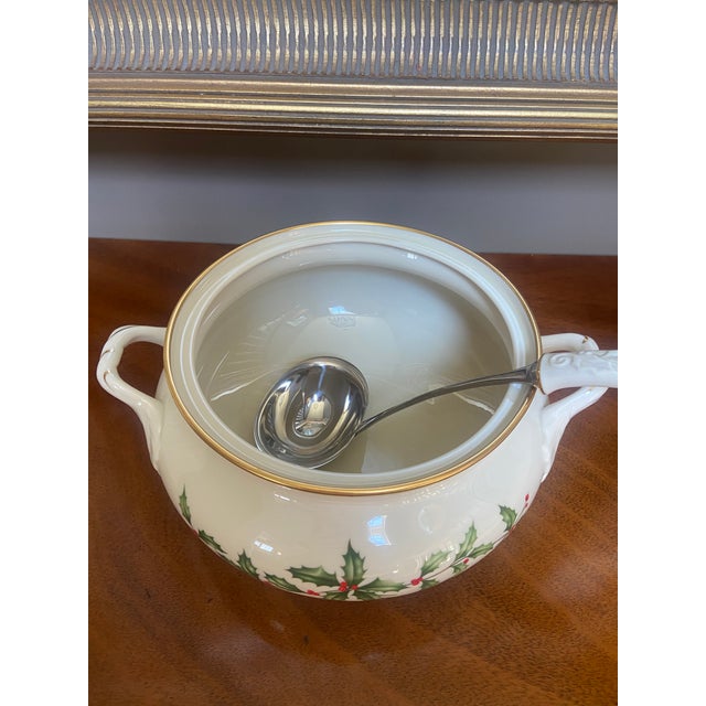 Traditional 1980s Lenox Christmas Soup Tureen For Sale - Image 3 of 5