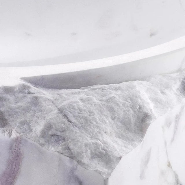 Set of bowls in marble. The bowls in marble are the ideal pieces to store fruit or to make a sculptural statement on a...