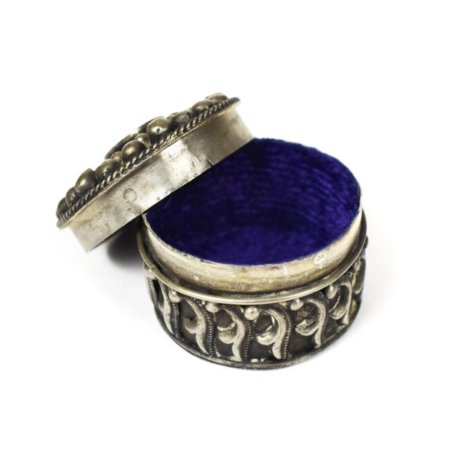 Vintage Round Embossed Silver Metal Pill Jewelry Trinket Box