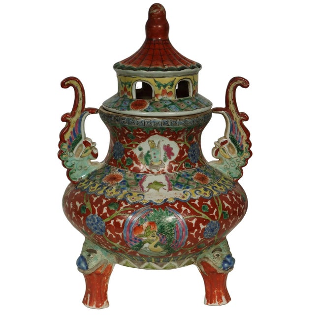 Early 20th Century Vintage Chinese Famille-Rose Porcelain Incense Burner For Sale - Image 9 of 13