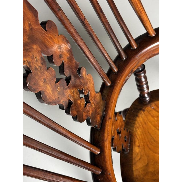 Wood English Windsor Chair in Yew Wood For Sale - Image 7 of 18