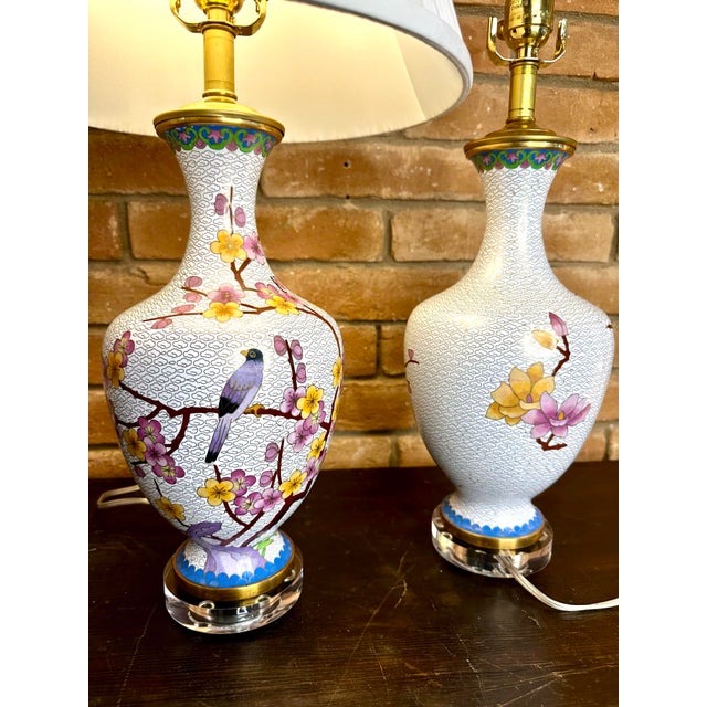 Metal Pair of Cloisonné Birds Lamps on Lucite Paired With White Silk Pencil Pleated Shades. For Sale - Image 7 of 9