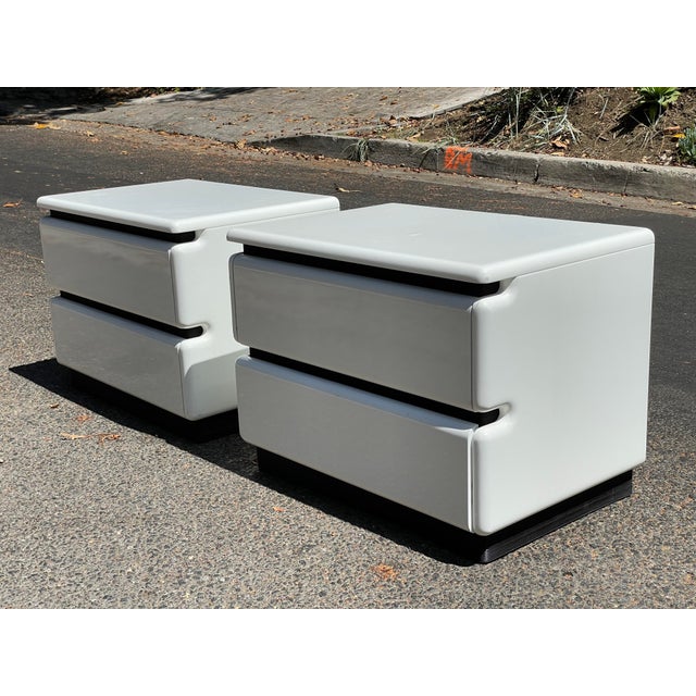 Mid-Century Modern 1980s Post Modern White Lacquered Rougier Nightstands - a Pair For Sale - Image 3 of 12