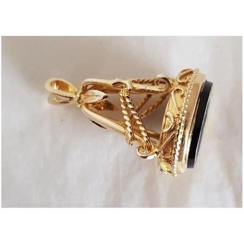 Vintage Gold and Black Onyx Novelty Seal Charm by Slade & Kempton, London, 1967 For Sale - Image 9 of 16