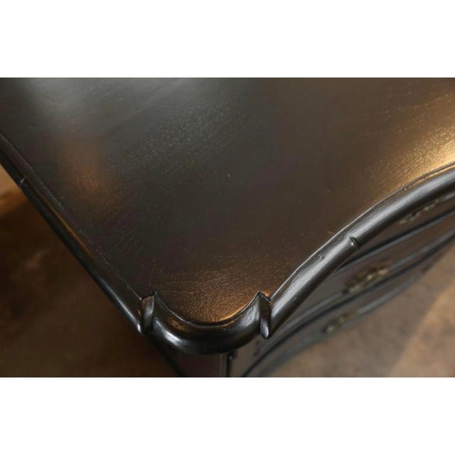 18th Century French Louis XV Laquer Commode For Sale - Image 4 of 6