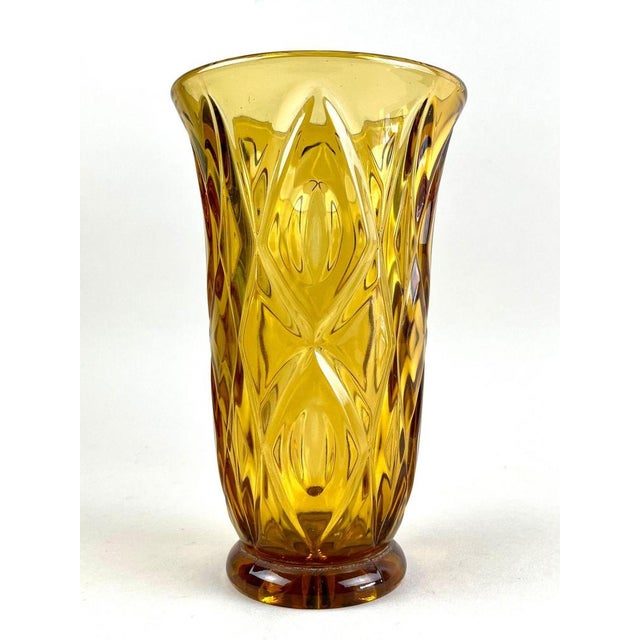 20th Century Art Deco Glass Vase in Amber Colored, Austria, 1920s For Sale - Image 15 of 17