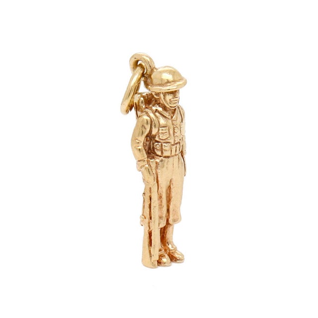 Early 20th Century Vintage 14k Gold Figural u.s. Army Soldier Charm for a Bracelet For Sale - Image 5 of 13
