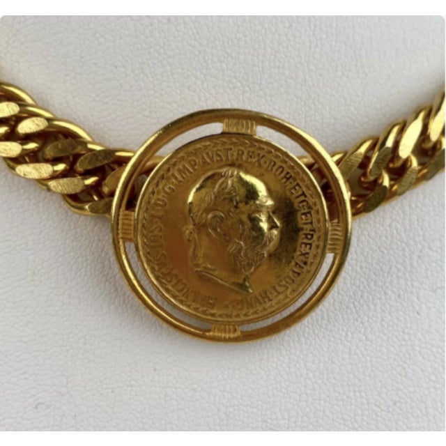 Miriam Haskell Miriam Haskell Gold-Tone Adjustable Curb-Link Chain and Coin Medallion For Sale - Image 4 of 11