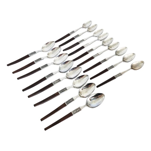 Vintage Ekco Eterna "La Joya" Pattern Spoons, 2 Sizes, 17 Pieces For Sale