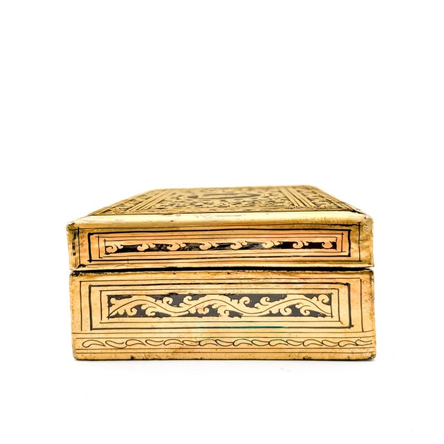 Vintage Mid-Century Burmese Black & Gold Shwe Zawa Lacquer Chinthe Box For Sale - Image 4 of 8
