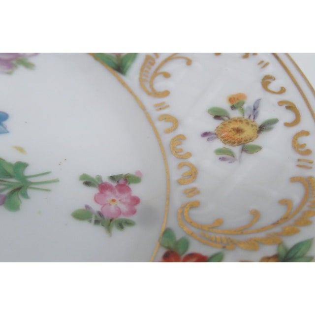 Schumann Bavaria Empress Dresden Flowers White Porcelain Plates 2pc Pair #5139b For Sale In Miami - Image 6 of 10
