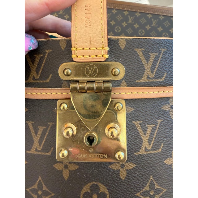 Round Hat Box from Louis Vuitton, 2000s For Sale - Image 3 of 16