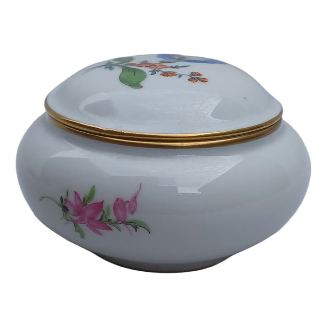 Vintage Porcelain Trinket Box with Hand-Painted Morning Glory Deutsche Blumen from Meissen, 1950s For Sale