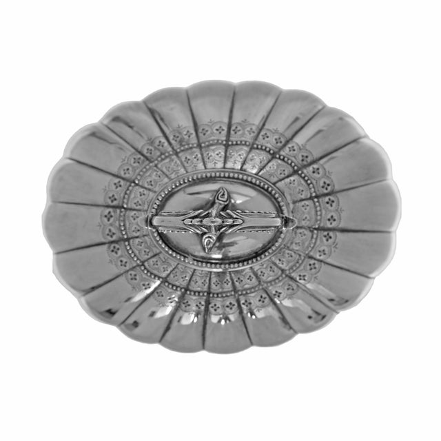 Victorian Antique Victorian English Silverplate Meat Dome Cloche – Thomas Bradbury & Sons, Sheffield, 1872 For Sale - Image 3 of 7