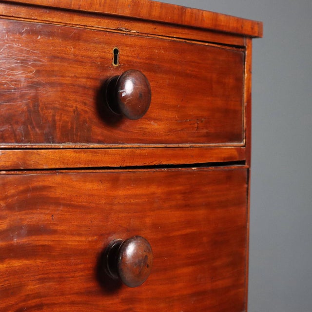 Chest of Drawers in Mahogany with Maple and Ebony Inlays For Sale - Image 3 of 11