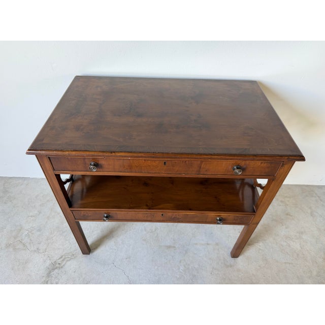 1970s Hollywood Regency Chinoiserie Burl Wood Two-Tier Nightstand / End Table For Sale - Image 9 of 12