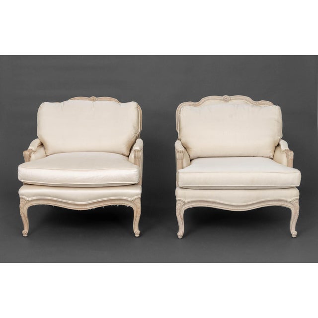 French Louis XV Style White Upholstered Bergeres, Pair For Sale - Image 3 of 9