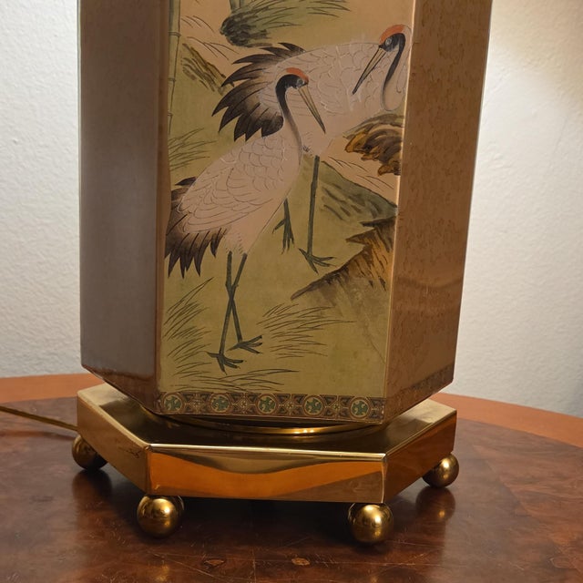 Hollywood Regency Vintage Chinoiserie Hexagonal Reverse-Painted Glass & Brass Table Lamp For Sale - Image 3 of 15