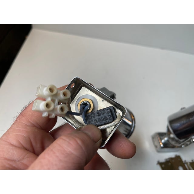 Vintage Italian Nautical Ship Cabin Wall Lights in Chrome, 1970s, Set of 4 For Sale - Image 10 of 11