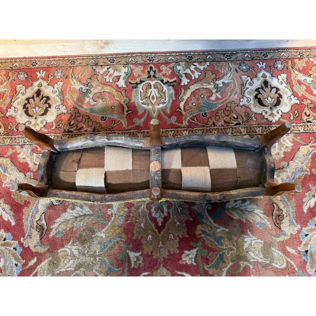 Louis XV Style Ottoman with Cabriole Legs in Carved Wood For Sale - Image 3 of 7