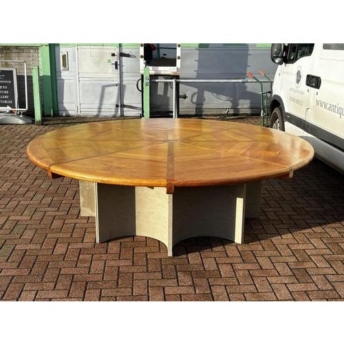 Wood Mid-Century Modern Dining Table in Walnut For Sale - Image 7 of 18