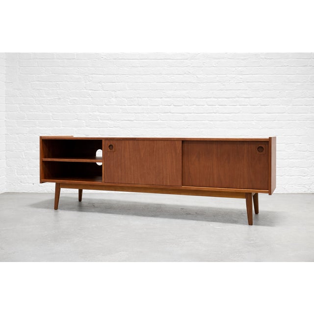 Modern Walnut Credenza / Media Console | Minimalist Sliding Door Sideboard For Sale In New York - Image 6 of 7