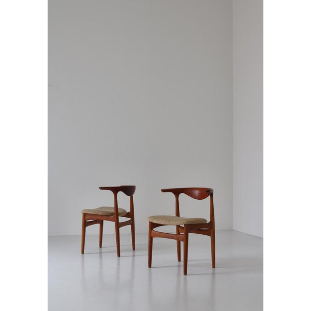Set of Modern Danish Cowhorn Armchairs attributed to Knud Færch in Teakwood & Oak, 1960s For Sale - Image 3 of 18