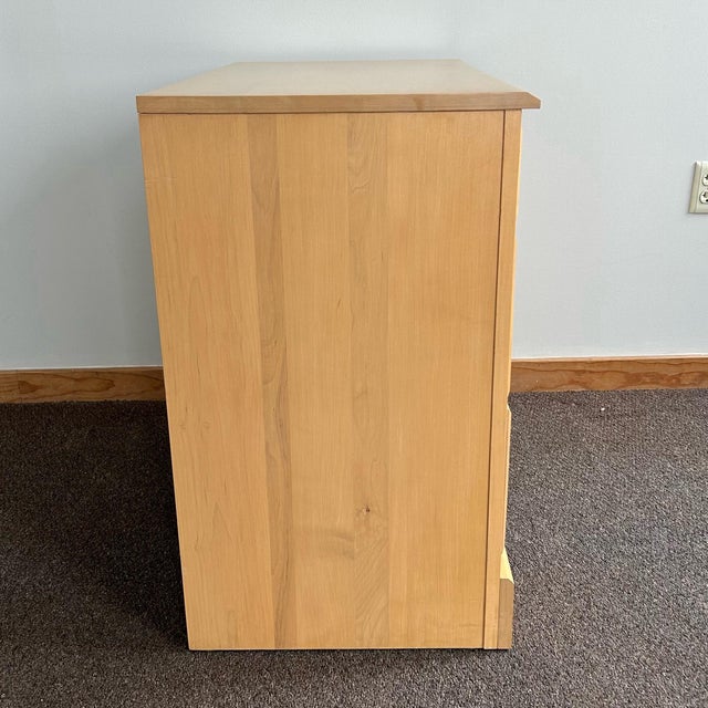Ethan Allen American Dimensions Maple 3dr. Bachelor’s Chest For Sale - Image 12 of 12