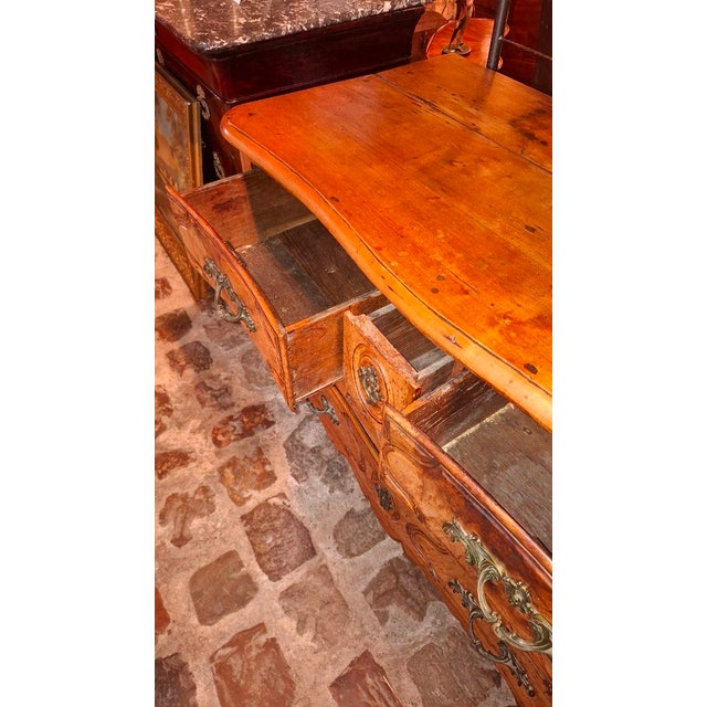 18th Century Walnut Chest of Drawers, 1790 For Sale - Image 4 of 9
