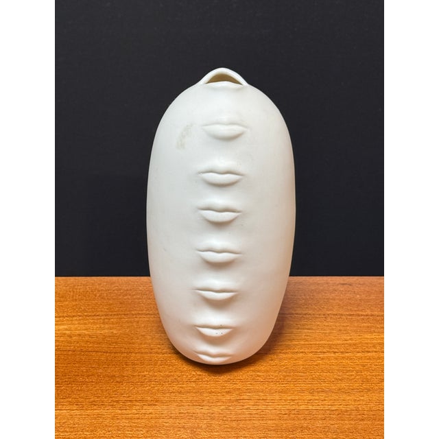 Jonathan Adler Gala Lips Vase For Sale - Image 10 of 12