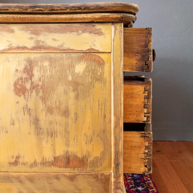 Italian Florentine Style Painted Gold Distressed Chest of Drawers For Sale - Image 11 of 13