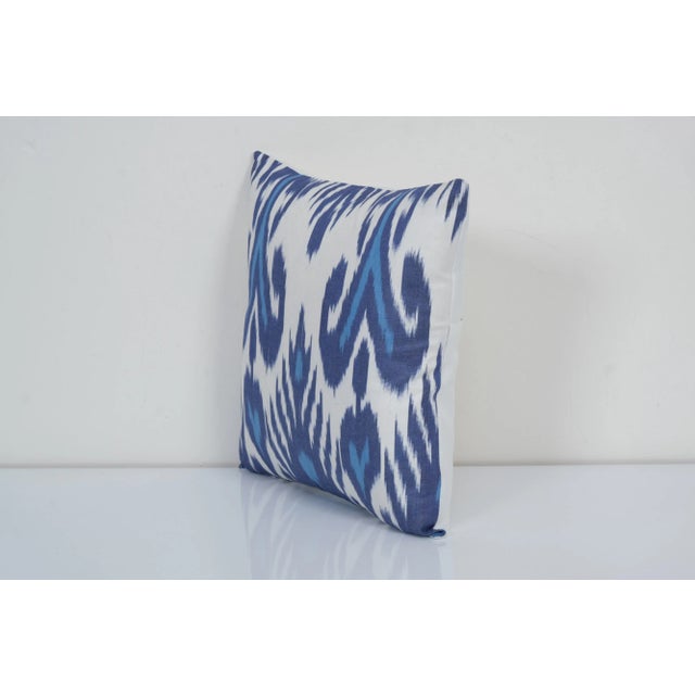 Mid-Century Modern Ikat Cushion Cover For Sale - Image 3 of 4